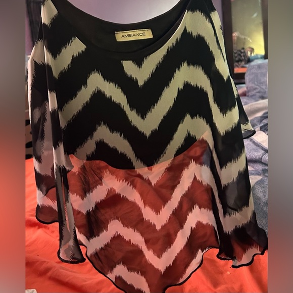 Zigzag Flutter Crop Top!! - Picture 4 of 5